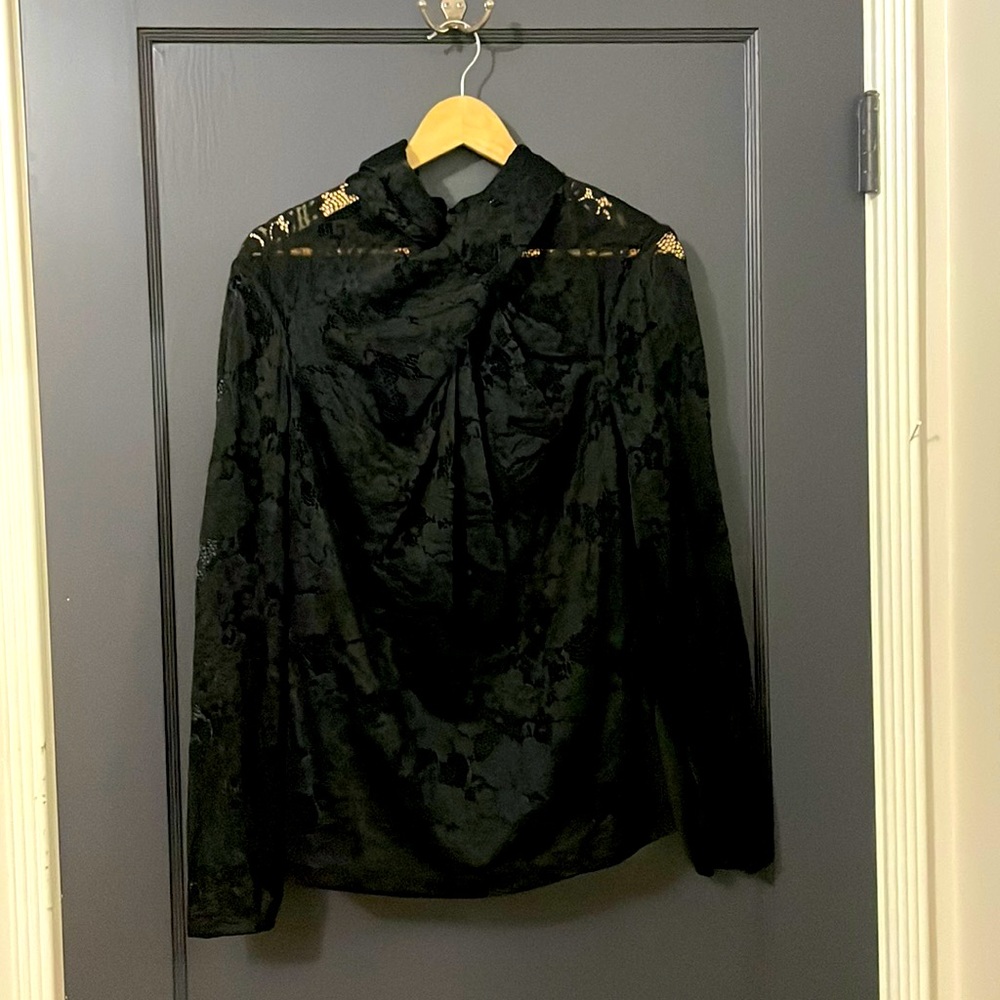 Elie Tahari Black Lace long-sleeves blouse